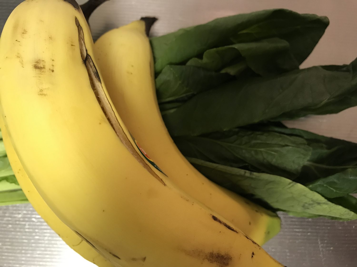 今日のスムージー　2017.08.20.　今日も定番の小松菜とバナナのスムージー