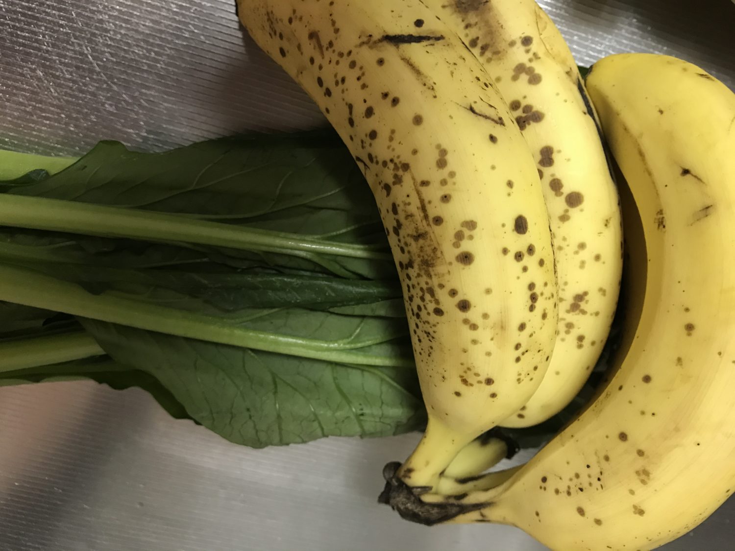 今日のスムージー　2017.08.26.　定番の小松菜とバナナのスムージーを復活